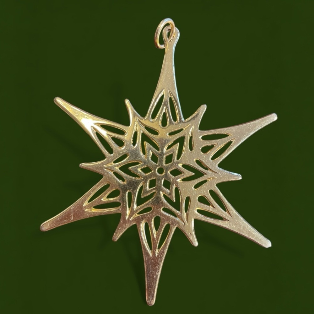Metropolitan Museum of Art star ornament, 1976, 24k gold plated brass